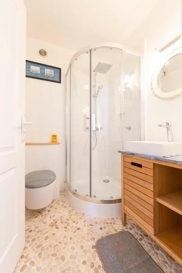 Daire Paradise Cannes Center With Pool And Park Villa Le Lys